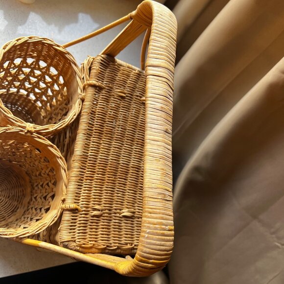 Vintage Handwoven Rattan Bottle Holder Caddy With Bamboo Handle - Picture 10 of 12